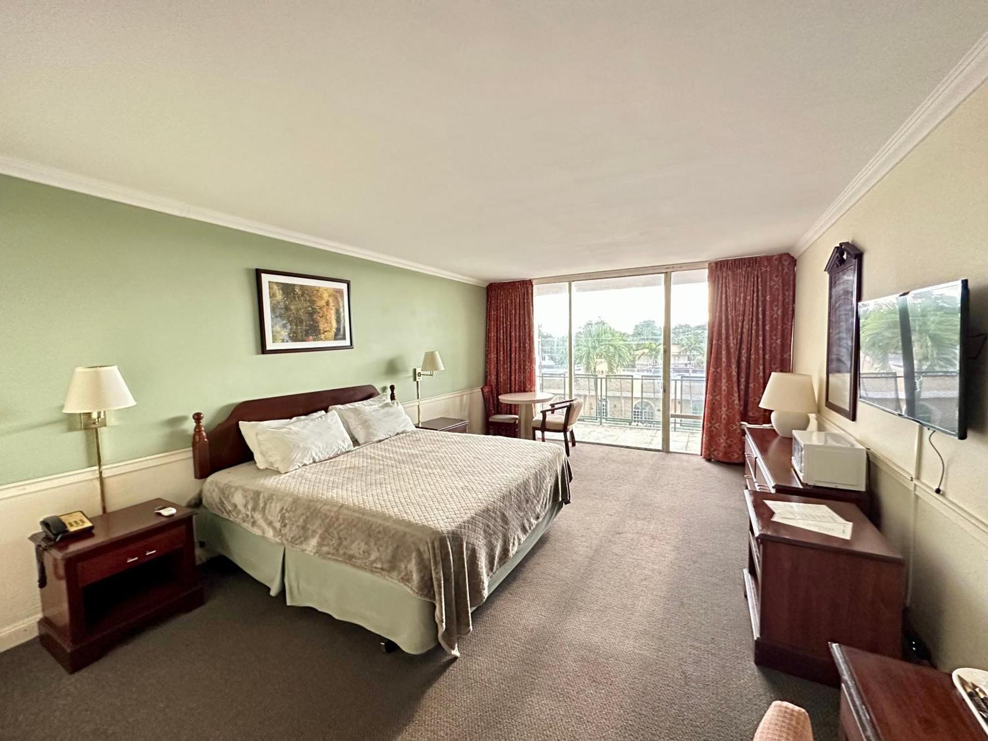 Hotel Chateaubleau Coral Gables Exterior photo