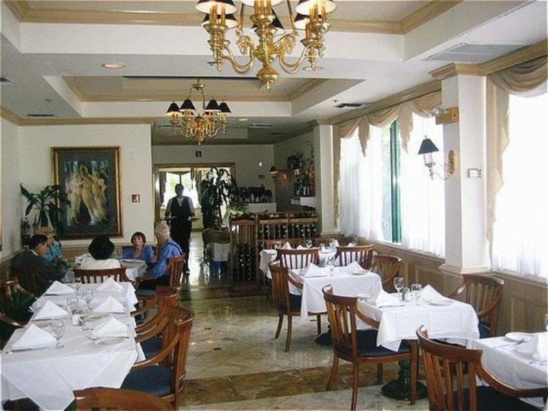 Hotel Chateaubleau Coral Gables Restaurant photo