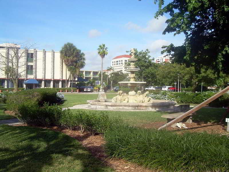Hotel Chateaubleau Coral Gables Exterior photo