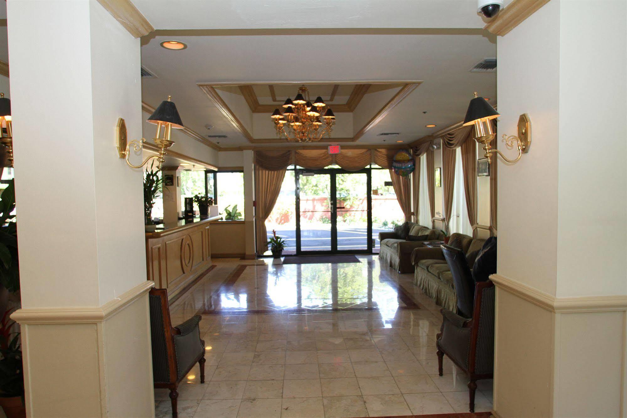 Hotel Chateaubleau Coral Gables Exterior photo